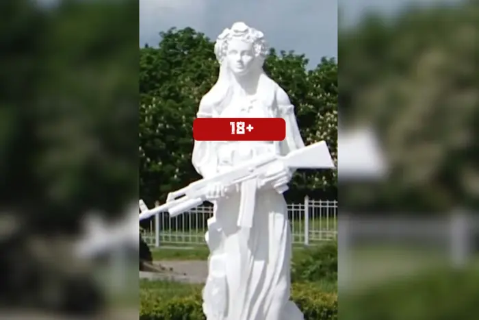 „Nackte Frau mit Automat - Schande“. In Kremenchuk entbrannte ein Skandal wegen einer Skulptur