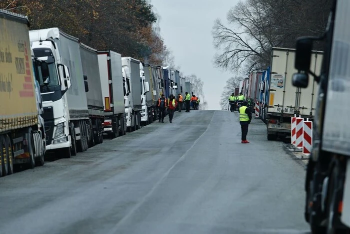 Polscy przewoźnicy zablokowali ruch ciężarówek na granicy z Ukrainą