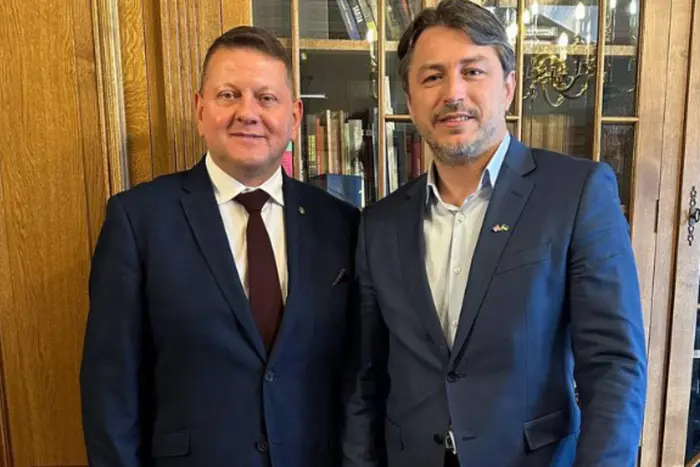 «Prityulivsya». The network discusses a photo of Zaluzhnyi and Prytula