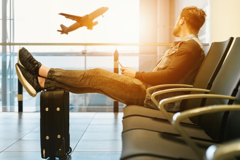 Ukrainians are told how much money to have when traveling to Europe