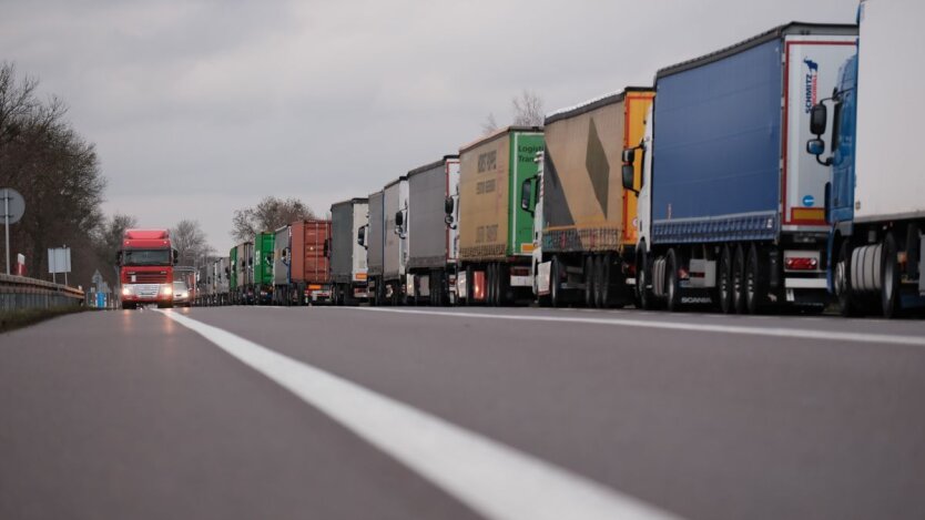 Die EU hat offiziell das 'Transportvisum' mit der Ukraine verlängert: neue Regeln