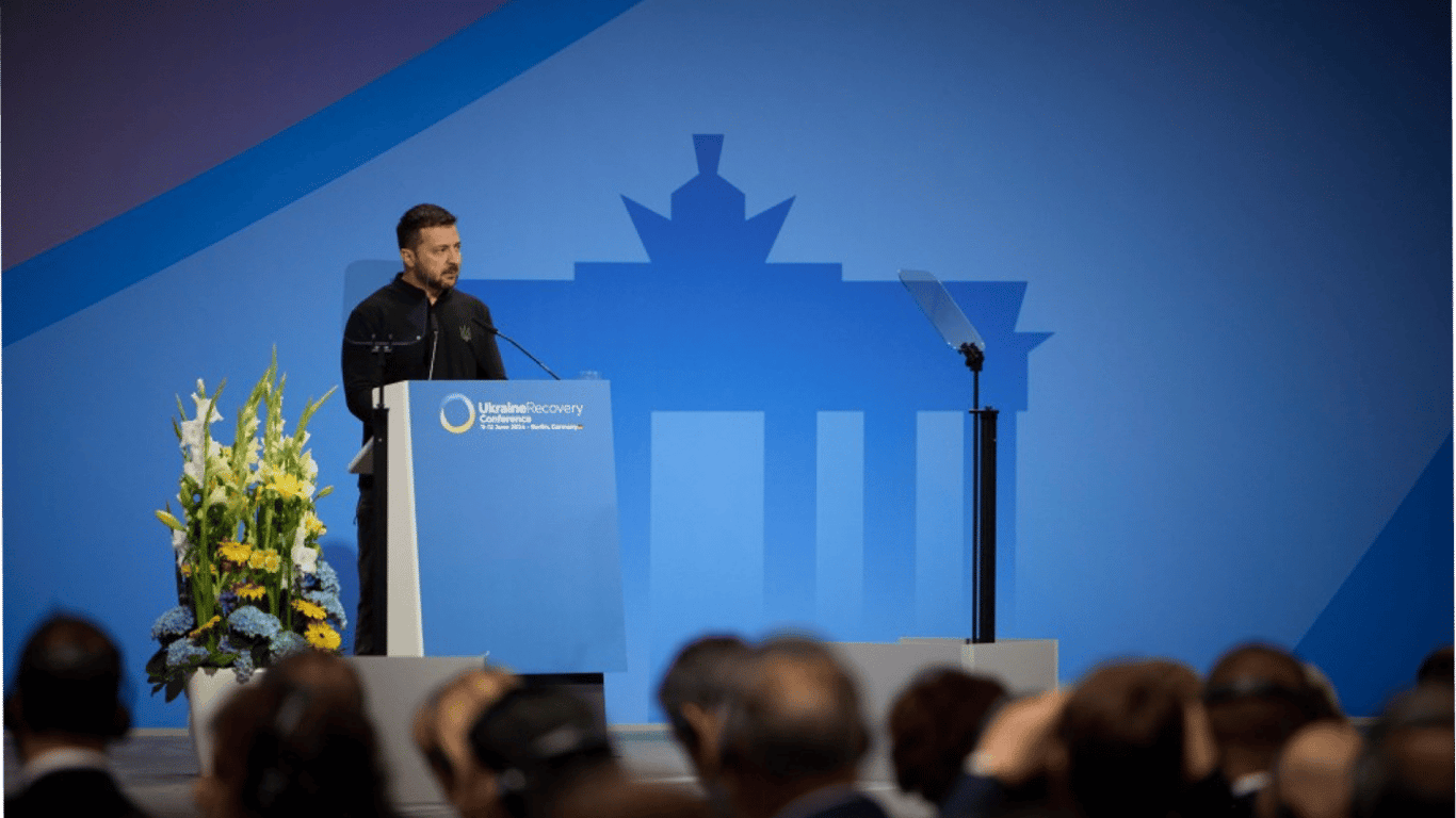 Зеленский подытожил конференцию по восстановлению Украины