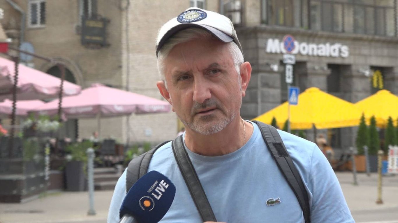 Kyiv Residents Shocked by Their Knowledge of Statehood Day - Survey