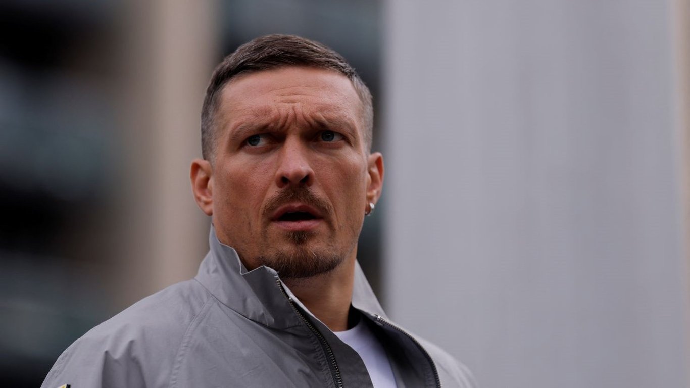 Усик назвал единственного соперника, которого он не уважает после их боя