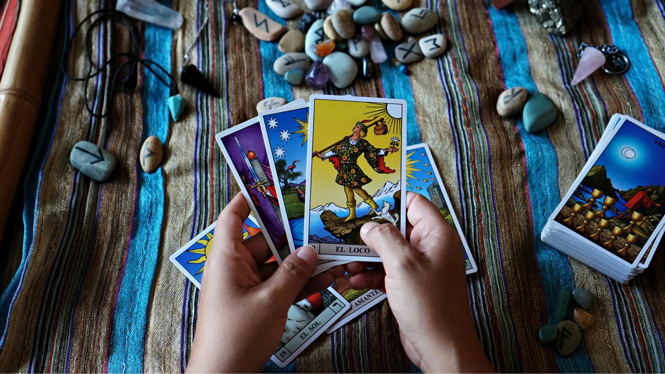 Tarot zapowiada koniec trudnego okresu dla pięciu znaków zodiaku