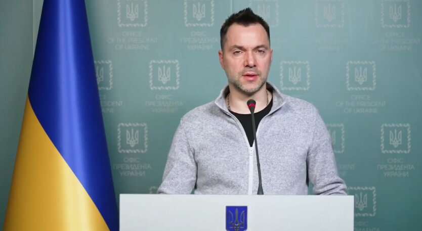 Selenskyj verhängte Sanktionen des NSDC gegen Arestowitsch und weitere 8 Personen